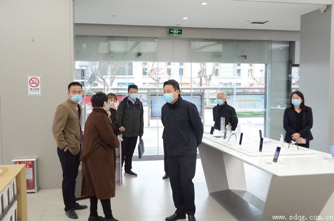 山東國投公司疫情防控督導(dǎo)組到輕工供銷公司進(jìn)行督導(dǎo)檢查