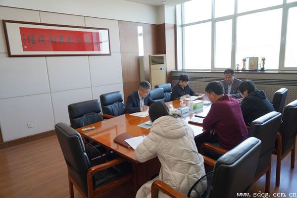 輕工供銷公司召開黨委理論學(xué)習(xí)中心組“學(xué)習(xí)黨的二十大精神”專題研討會(huì)