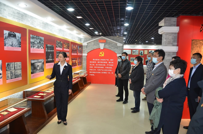 輕工供銷公司組織“尋訪百年光輝足跡、傳承紅色基因”活動