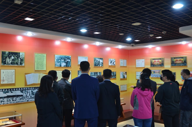 輕工供銷公司組織“尋訪百年光輝足跡、傳承紅色基因”活動