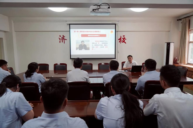 輕工供銷公司組織“青春當(dāng)有為 建功新時代”青年員工主題教育活動