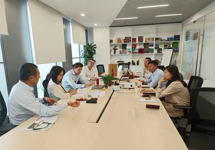 輕工供銷(xiāo)公司與國(guó)際紙漿供應(yīng)商持續(xù)深化合作、拓展合作領(lǐng)域