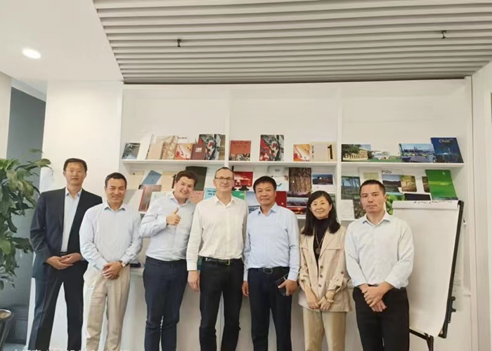 輕工供銷(xiāo)公司與國(guó)際紙漿供應(yīng)商持續(xù)深化合作、拓展合作領(lǐng)域